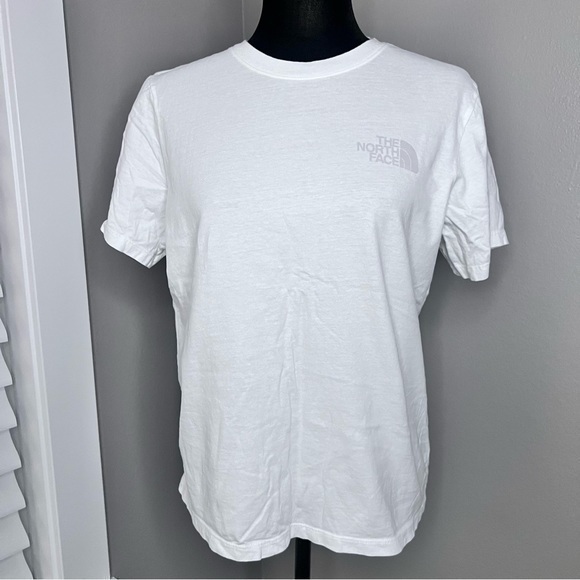 The North Face women’s white short sleeve tshirt size medium - Picture 1 of 4